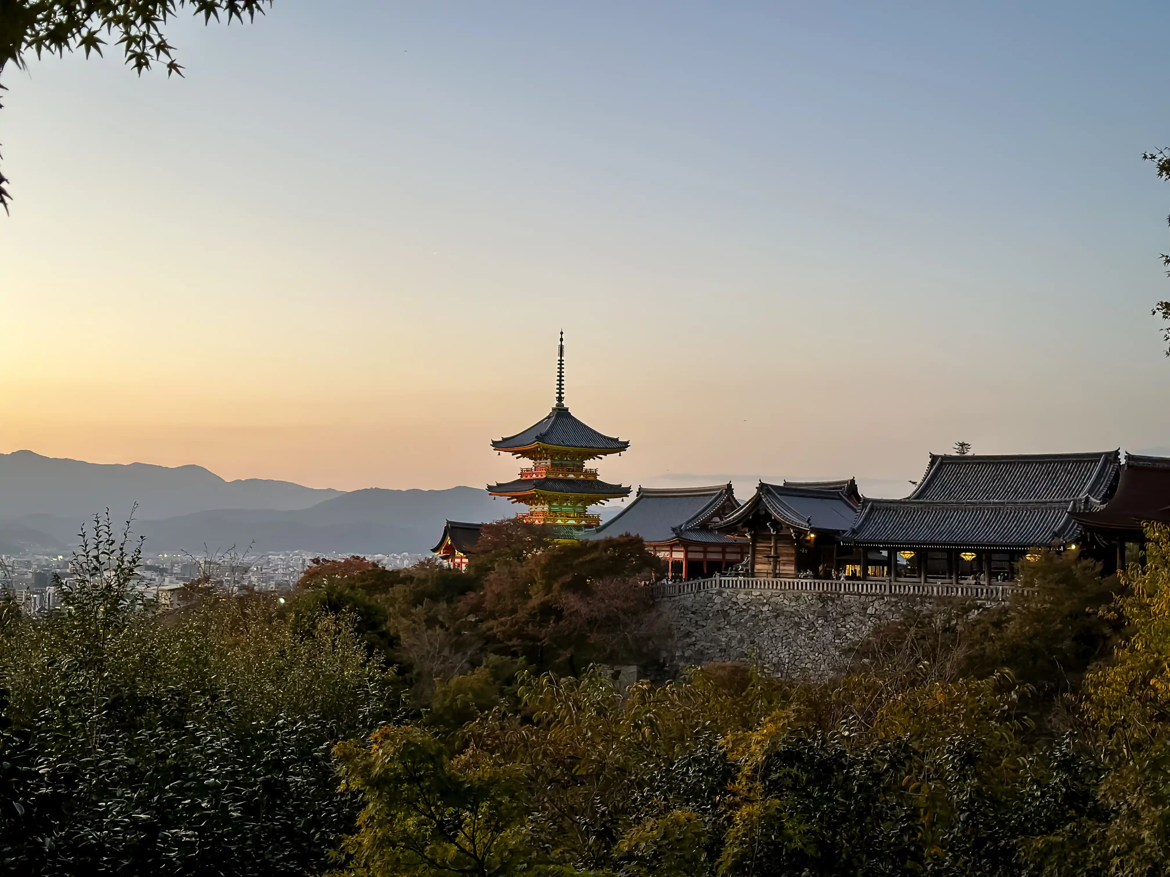 sunset over Sanjunoto Pagoda and Kiyomizu Dera temple