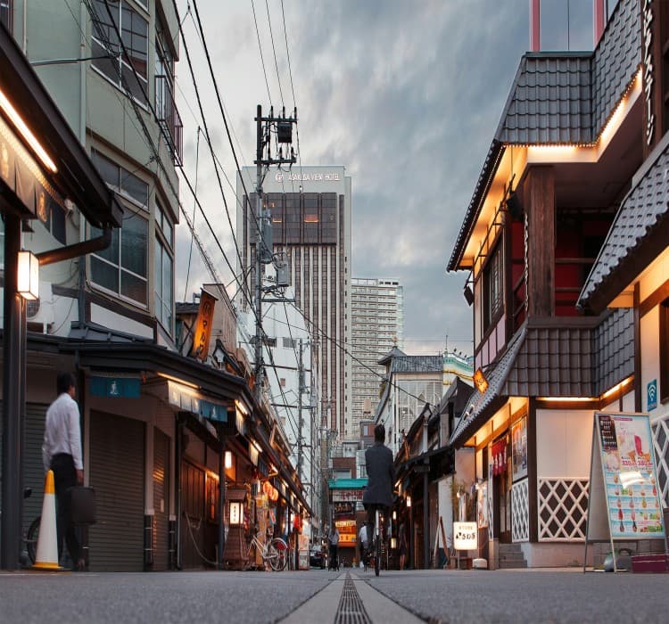 Tokyo’s Artisan & Street Food Adventure